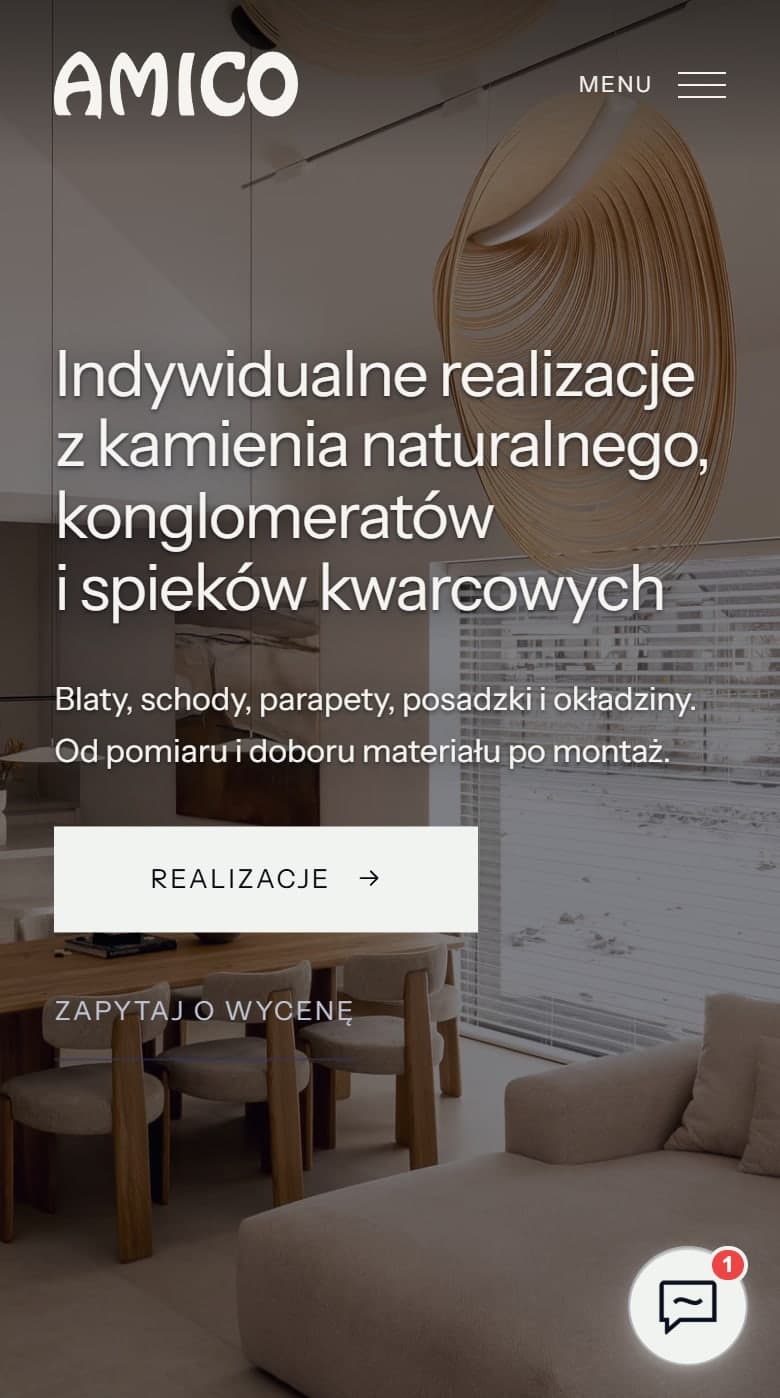 Strona główna AMICO na telefonie z hasłem o kamieniu naturalnym, konglomeratach i spiekach, odnośnikiem do zapytania o wycenę i przyciskiem asystenta