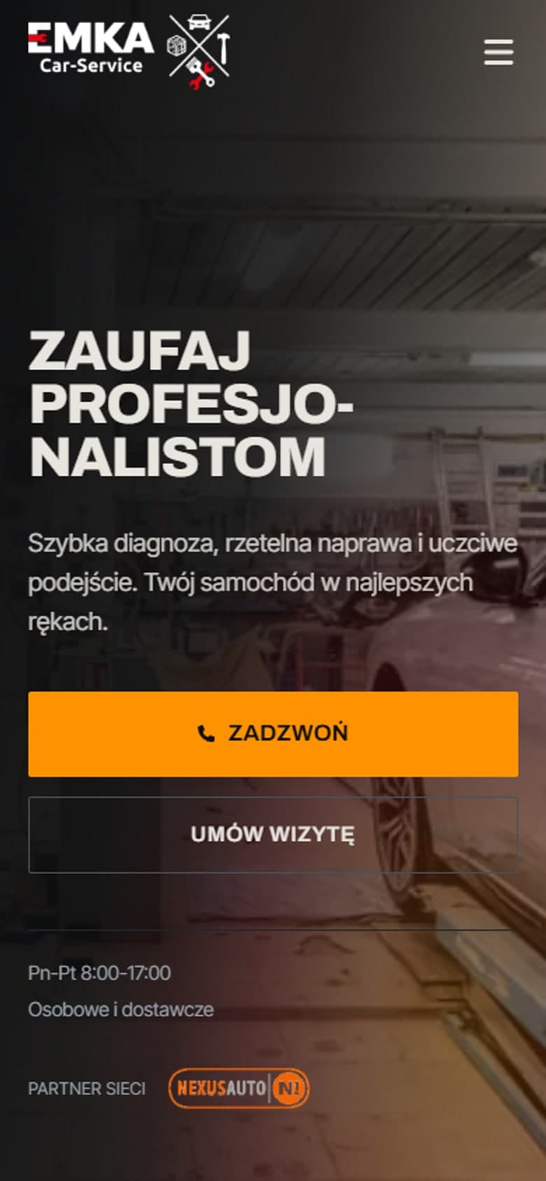 Ten sam ekran na telefonie: logotyp warsztatu i przycisk menu, nagłówek w trzech wierszach, opis, przyciski połączenia i umówienia wizyty jeden pod drugim, godziny otwarcia i znak sieci Nexus Auto.